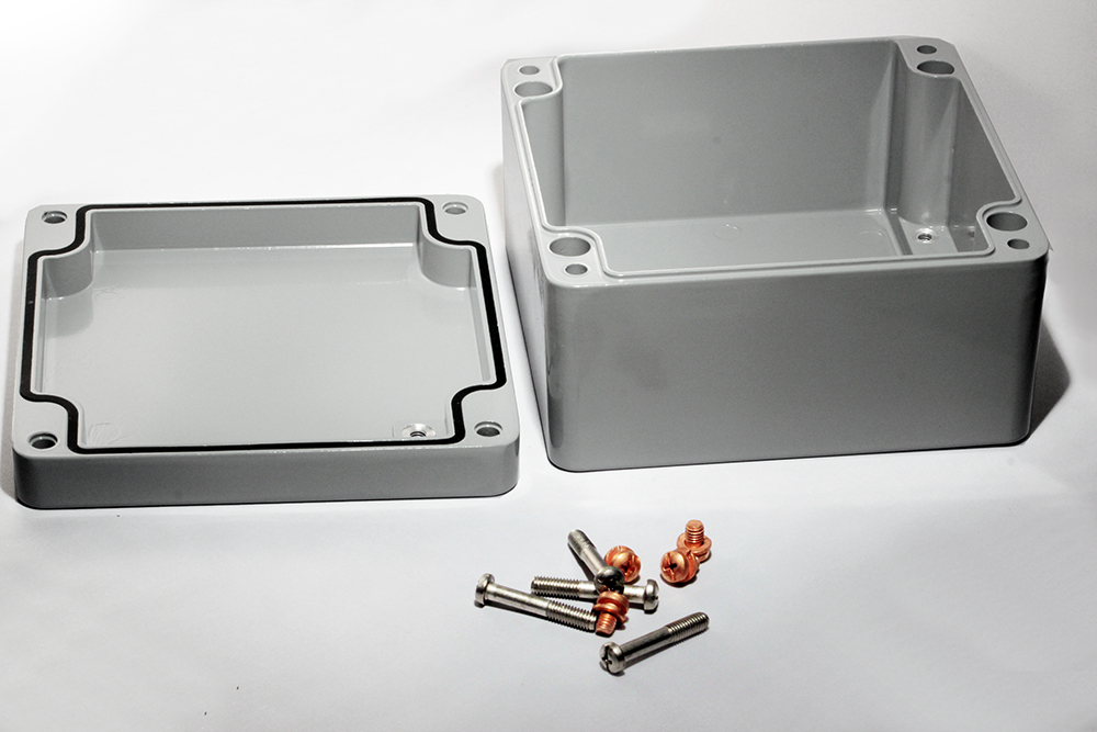 1590Z160GY smooth gray RAL 7001 square diecast aluminum enclosure, 160 x 160 x 90 mm