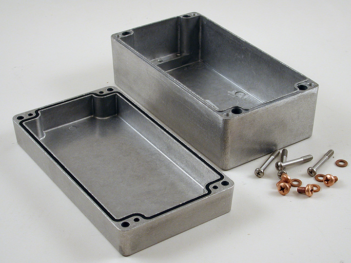 1590Z155 natural diecast aluminum enclosure, 221 x 121 x 90 mm, with deep 30 mm lid