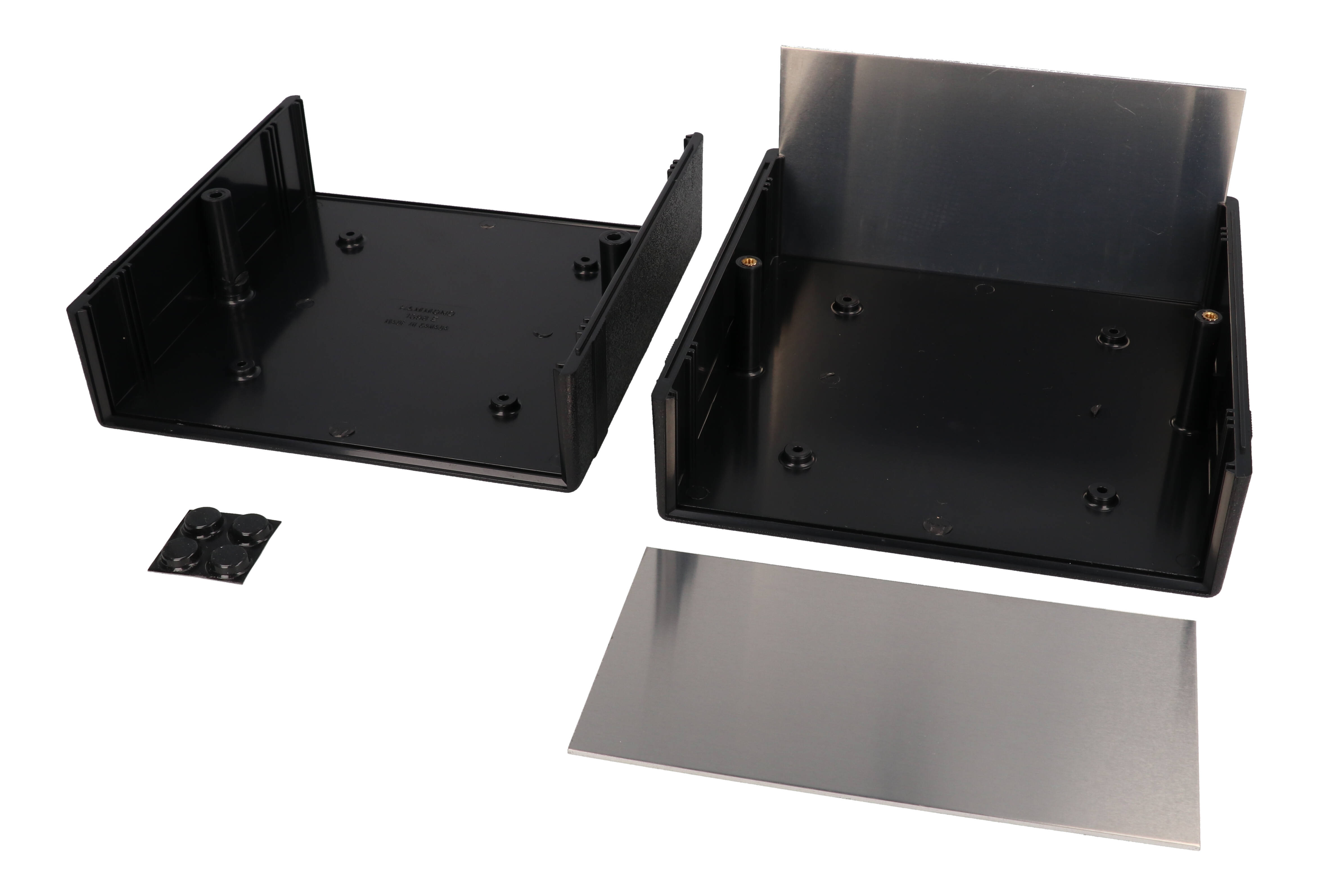 1598EBK black ABS 1598 Series instrument case with brushed aluminum end panels