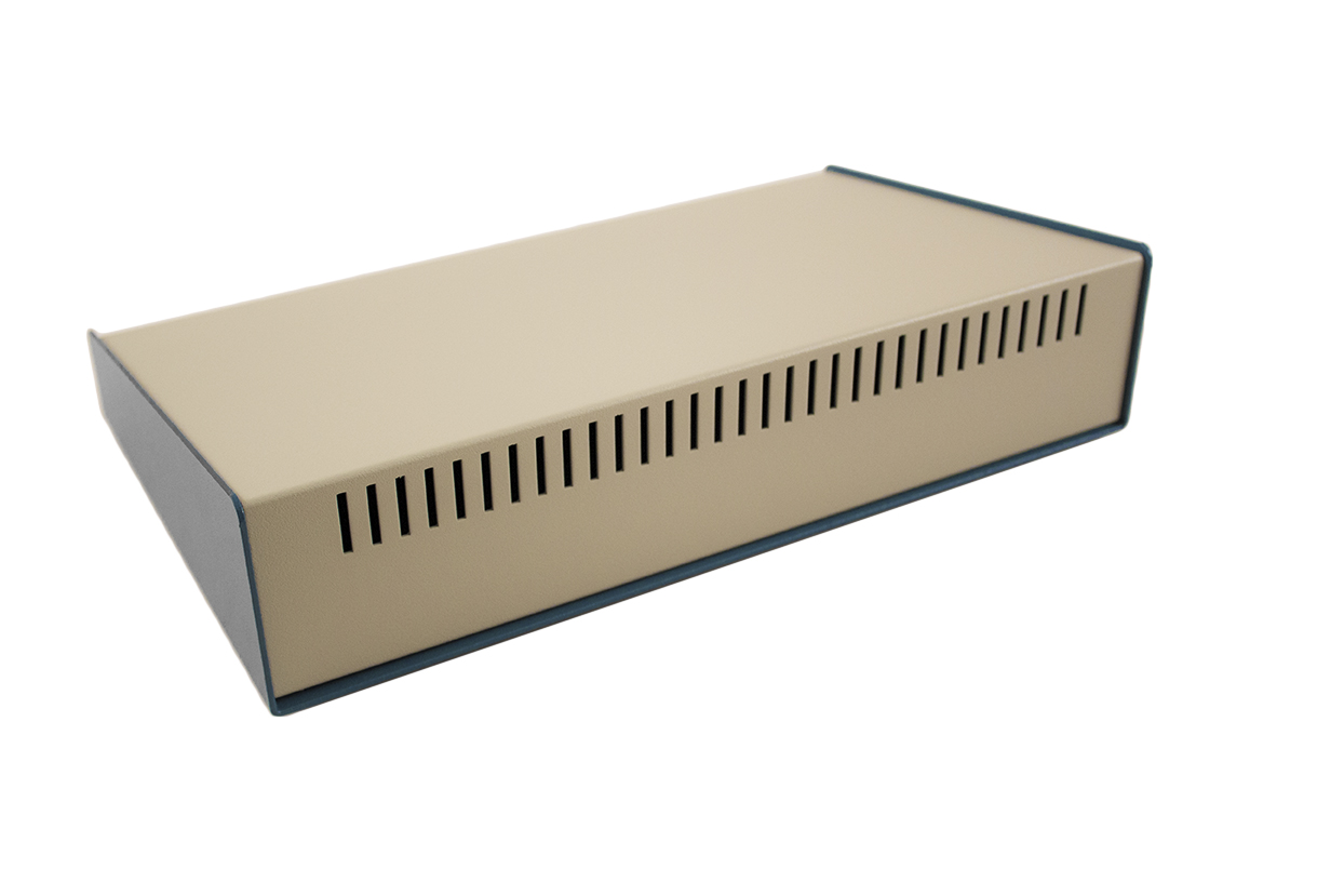 Hammond 1456PG4BKBK sloped aluminum console with black top panel on a black case — view 4