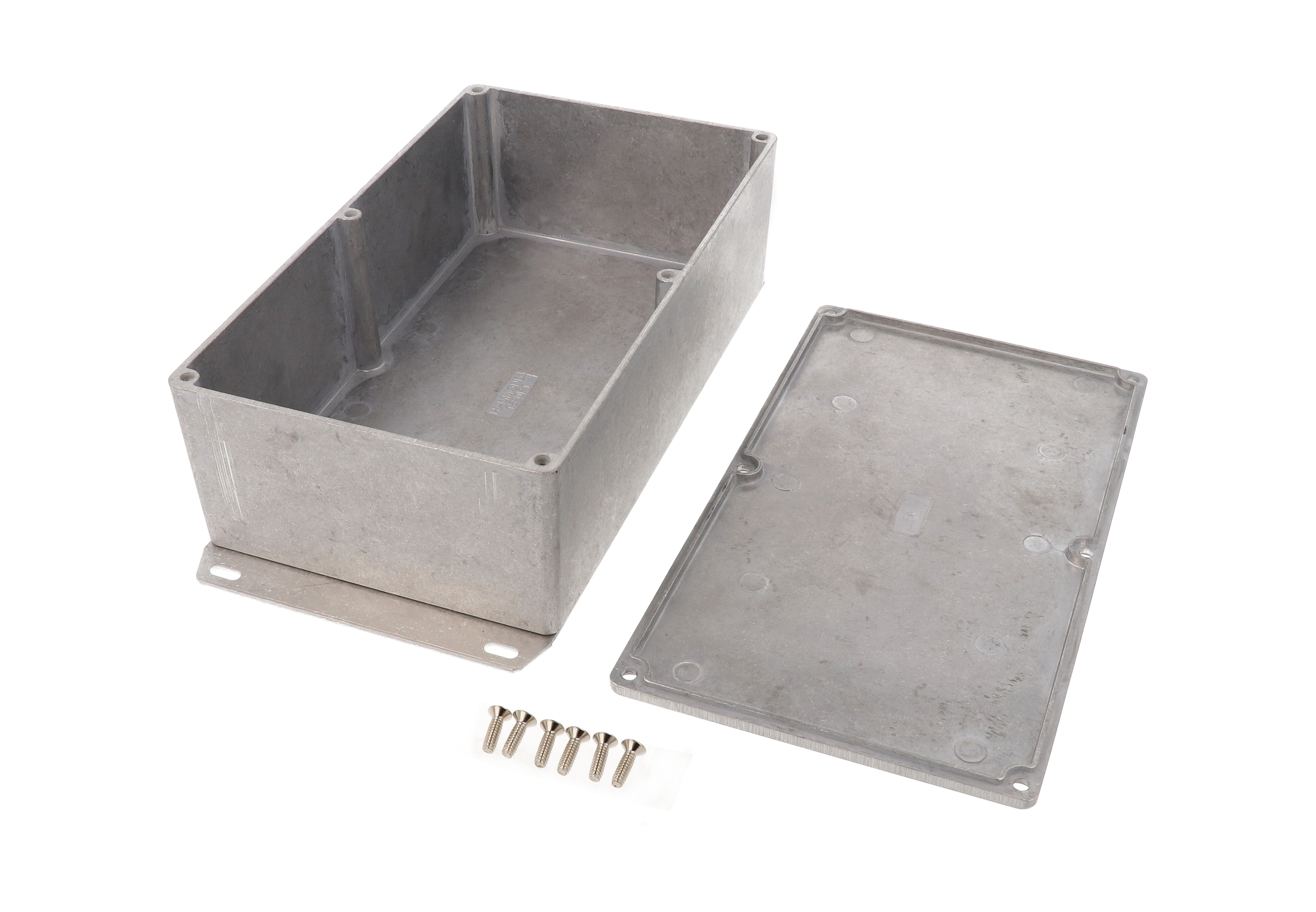 1590R1F natural aluminum diecast aluminum enclosure with welded flanged bottom plate, 192 x 112 x 61 mm