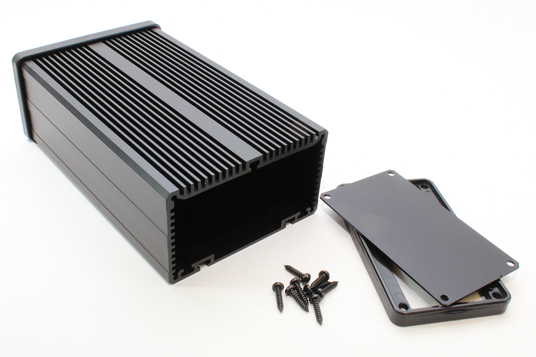 431612 black anodized extruded aluminum Sink Box enclosure, 90 x 51 x 150 mm, with finned heat-sink top and end panels