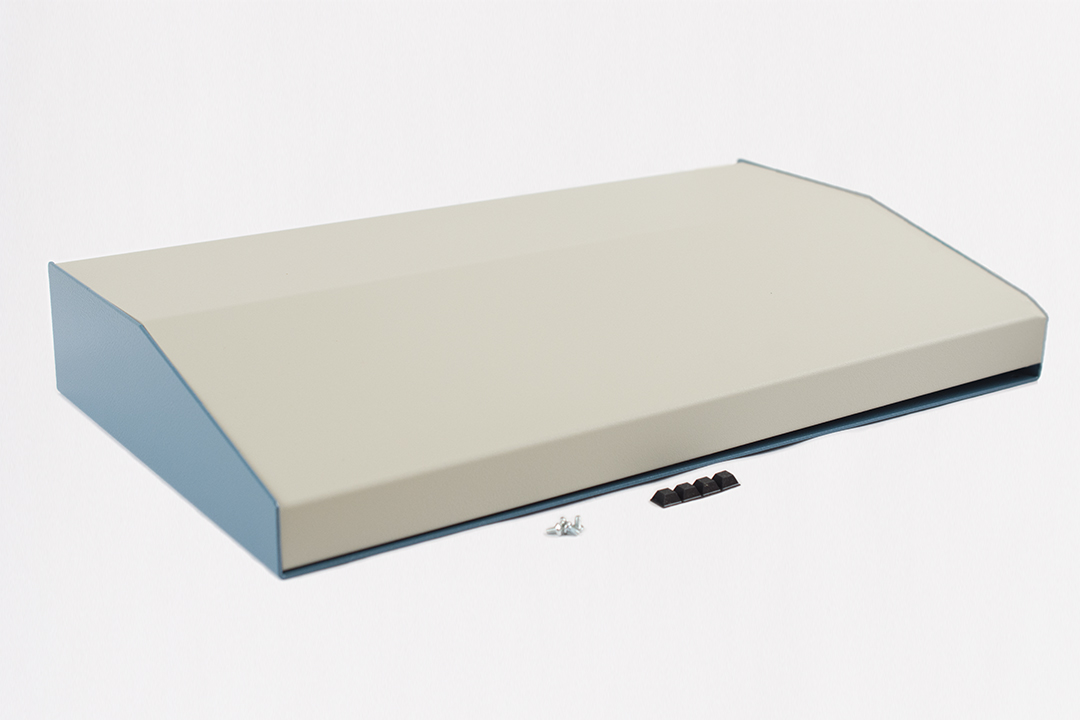 1456WL3WHBU — sloped metal console; 15 degree; beige top; blue case