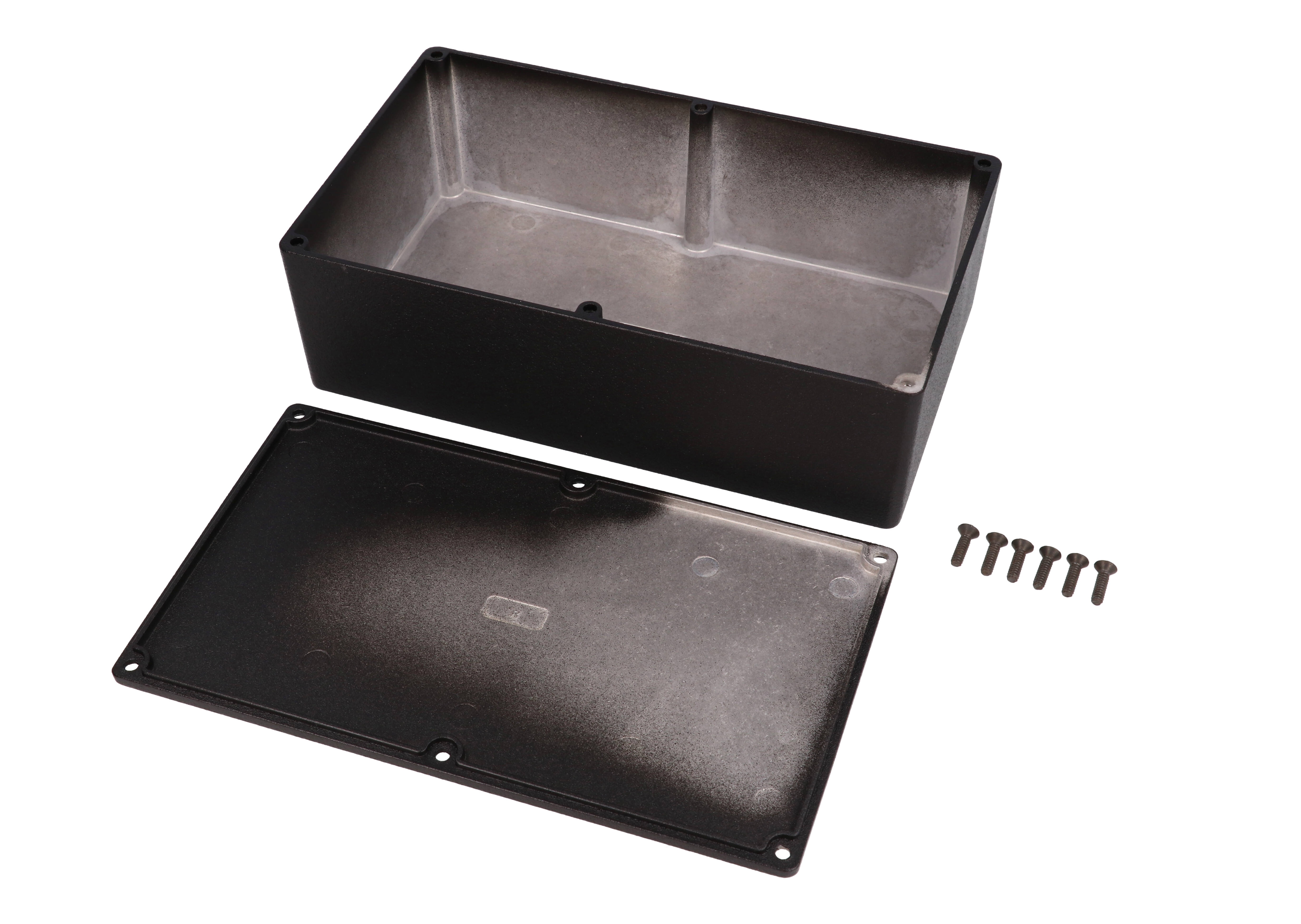 1590R1BK black diecast aluminum enclosure, 192 x 112 x 61 mm, with lid and six cover screws
