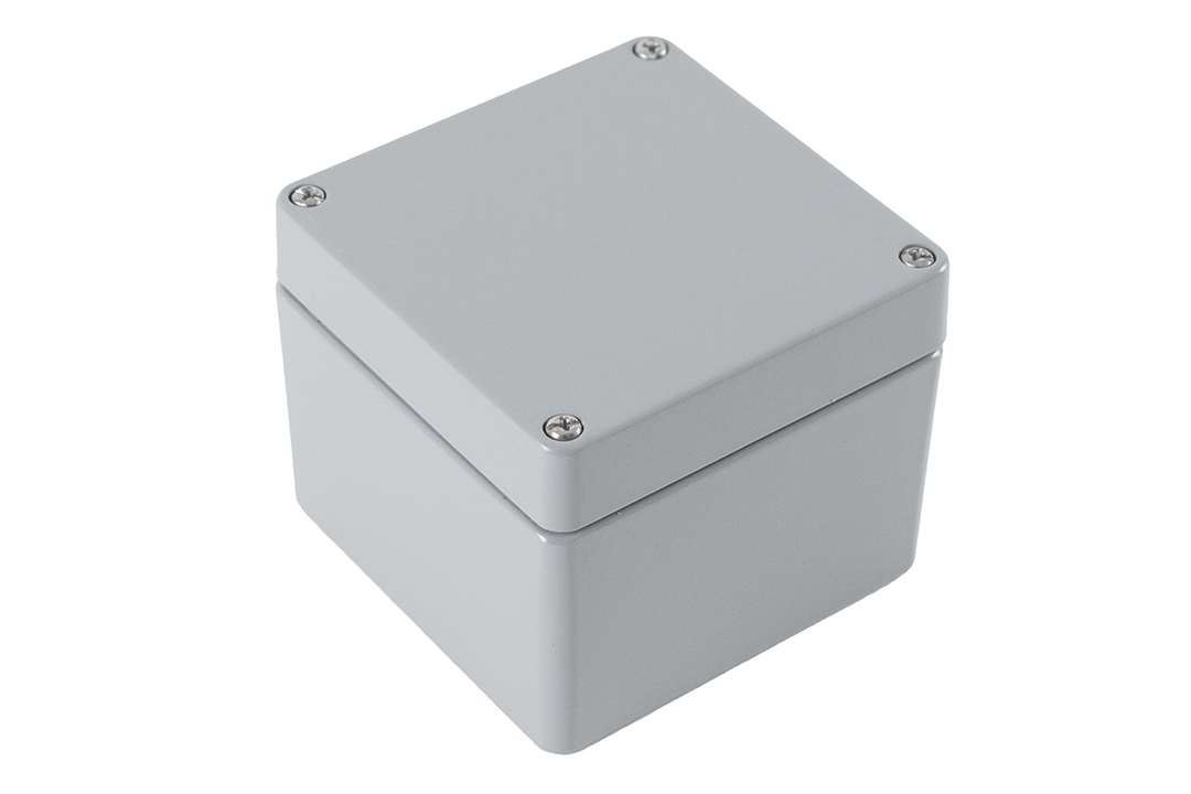 1590Z080GY square smooth gray RAL 7001 diecast aluminum enclosure, 100 x 100 x 80 mm, with gasketed lid and four recessed lid screws