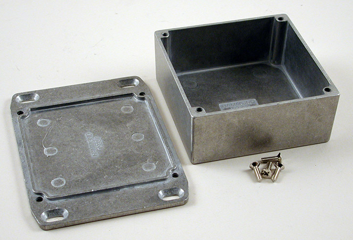 1590YFL natural square diecast aluminum enclosure with wall-mounting flanged lid