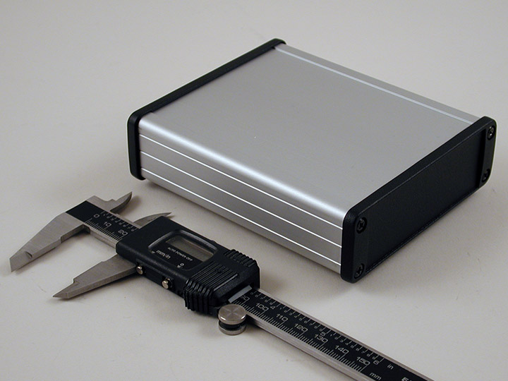 1457L1201 clear anodized watertight extruded aluminum enclosure, 120 x 104 x 32.00 mm, with black diecast end panels