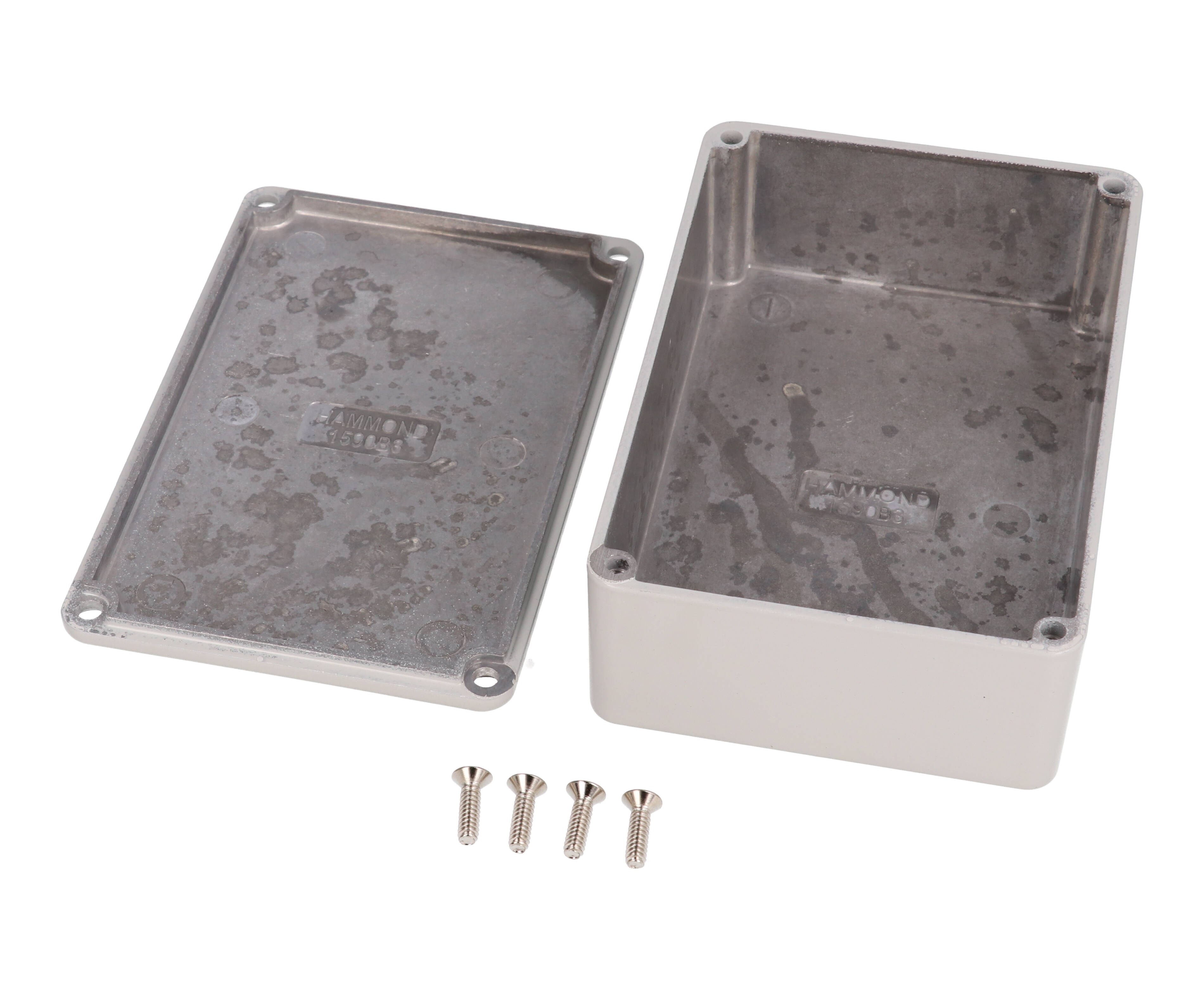 1590B3LG light gray powder coated diecast aluminum stomp box enclosure, 116 x 77 x 38 mm, with lid