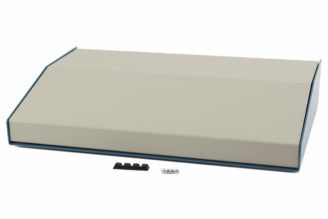 1456RL3WHBU — sloped metal console; 15 degree; beige top; blue case