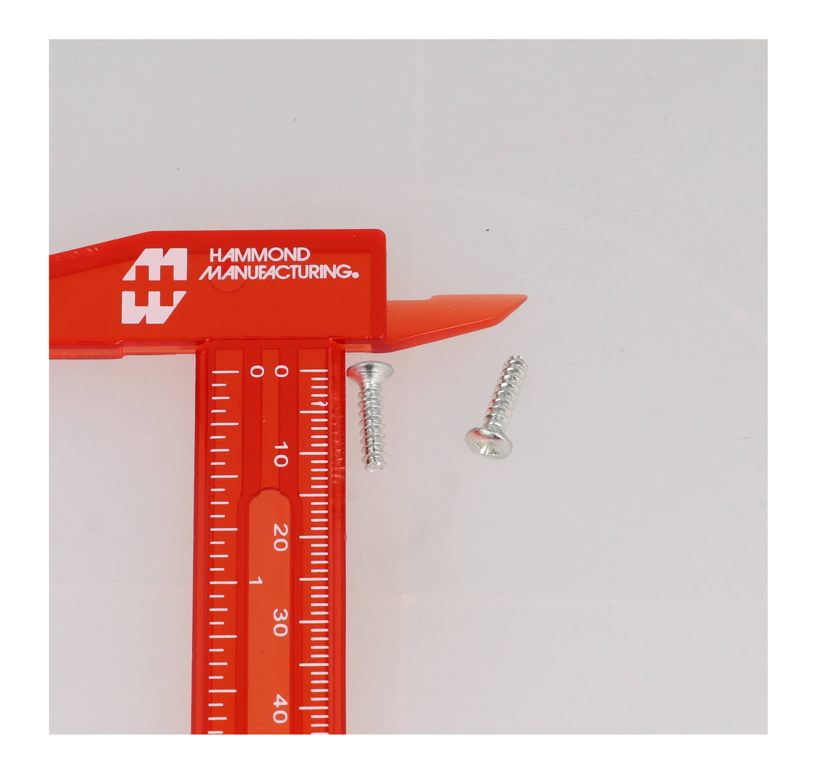 SC1553A100 package of 100 #4 x 1/2 inch self-tap assembly screws for 1553 series enclosures