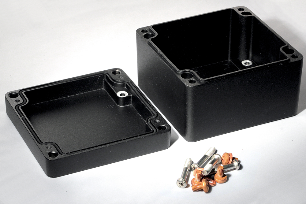 1590Z119BK textured black 122 x 120 x 82 mm heavy-duty diecast aluminum enclosure with gasketed lid