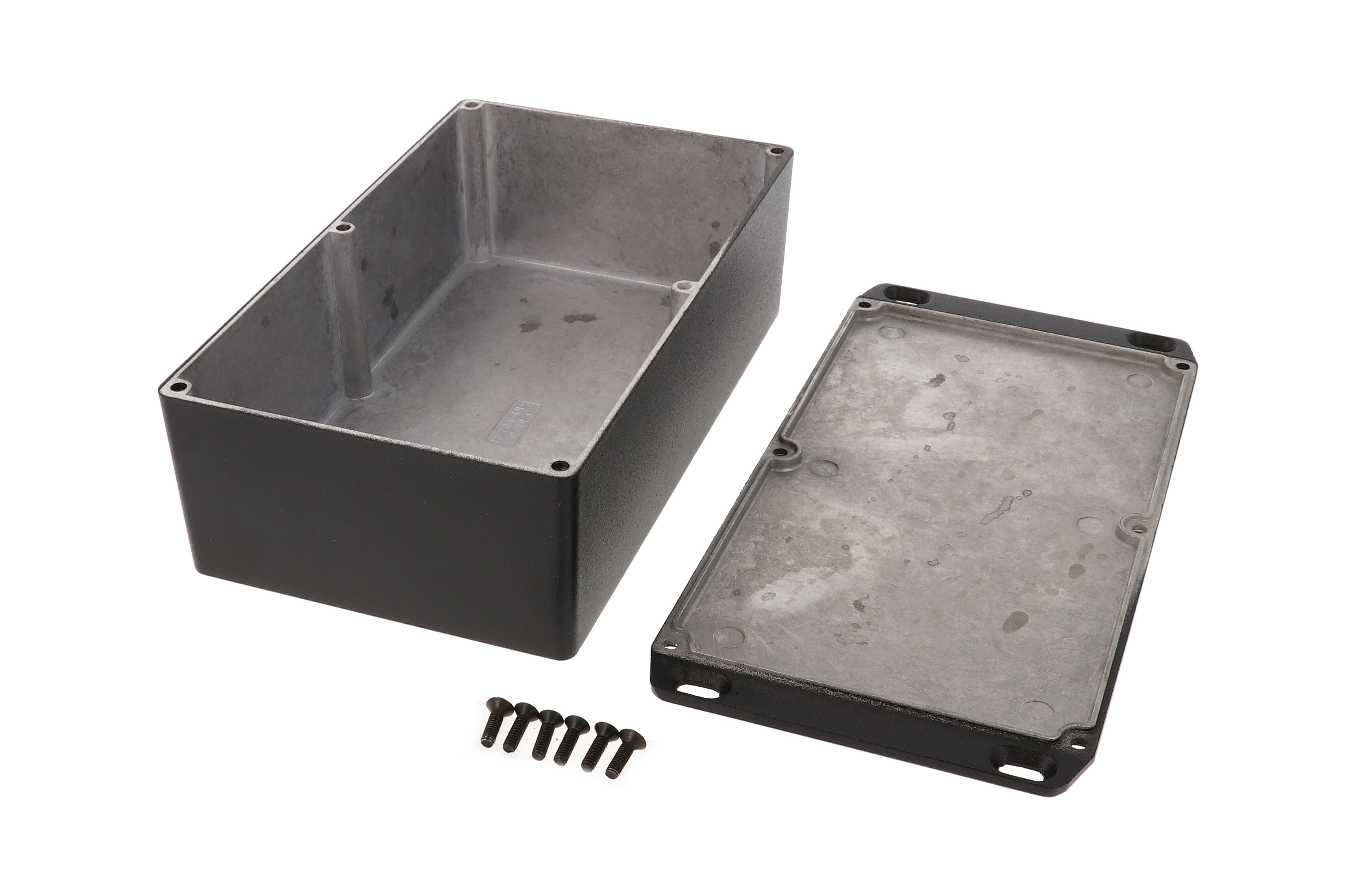 1590R1FLBK black diecast aluminum enclosure with wall-mounting flanged lid, 192 x 112 x 61 mm