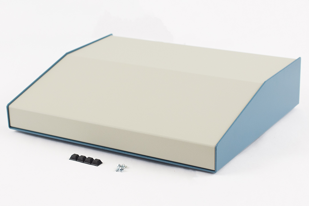 1456PL3WHBU — sloped metal console; 15 degree; beige top; blue case