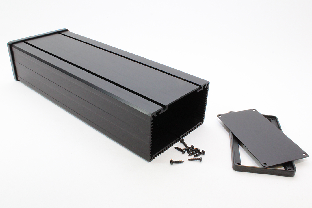 431623 black anodized extruded aluminum Sink Box enclosure, 105 x 60 x 285 mm, with finned heat-sink top and end panels