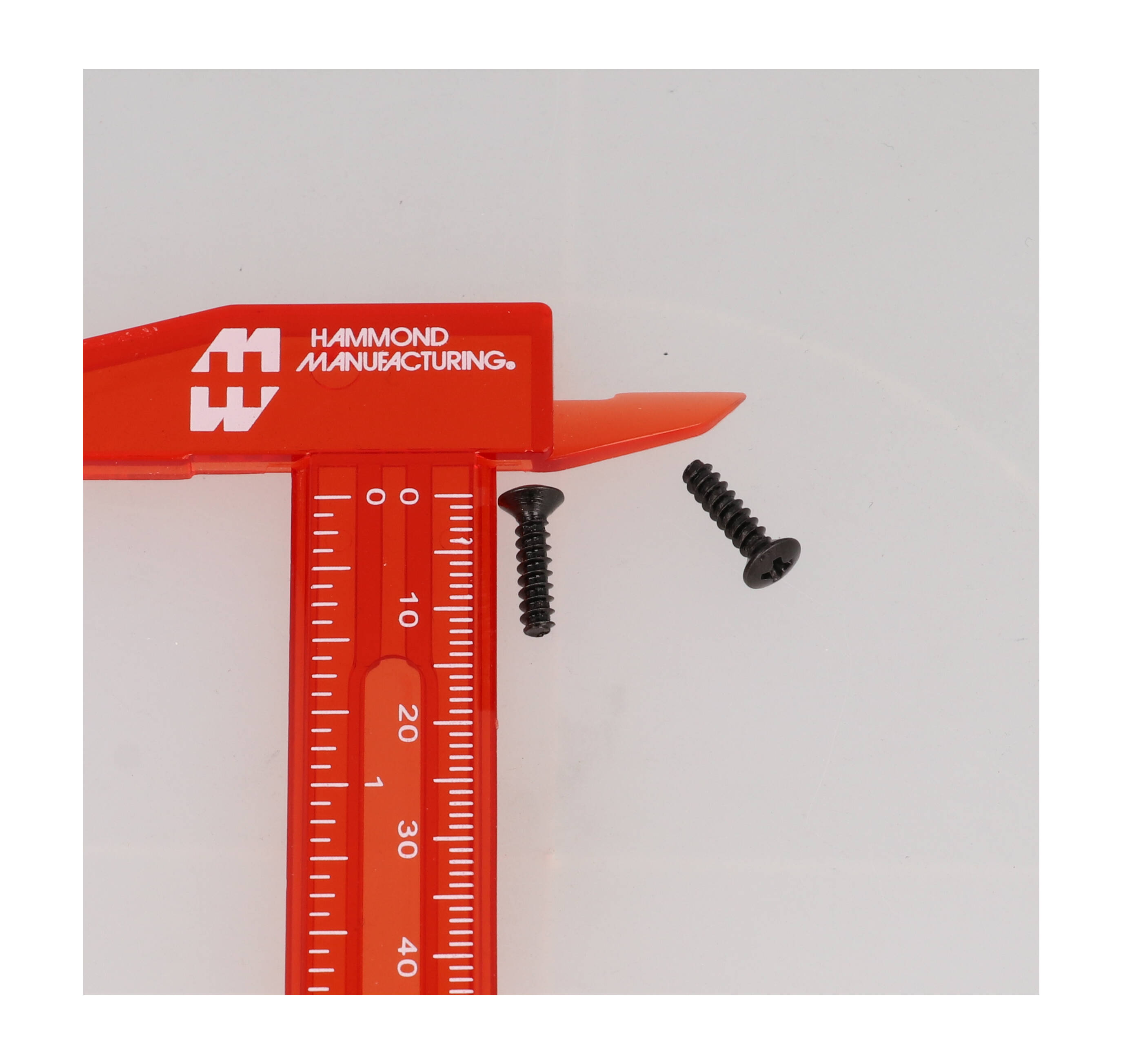 SC1553A100BK package of 100 black #4 x 1/2 inch self-tap assembly screws for 1553 series enclosures