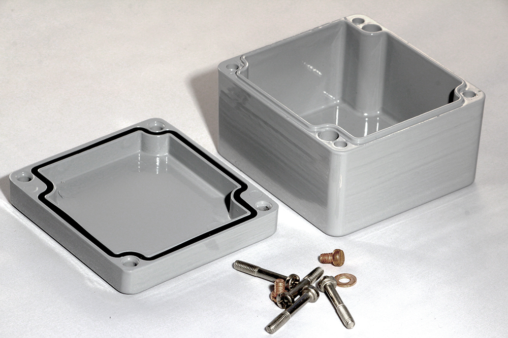 1590Z110GY smooth gray RAL 7001 80 x 75 x 52 mm diecast aluminum enclosure without internal shelf, lid with four recessed screws