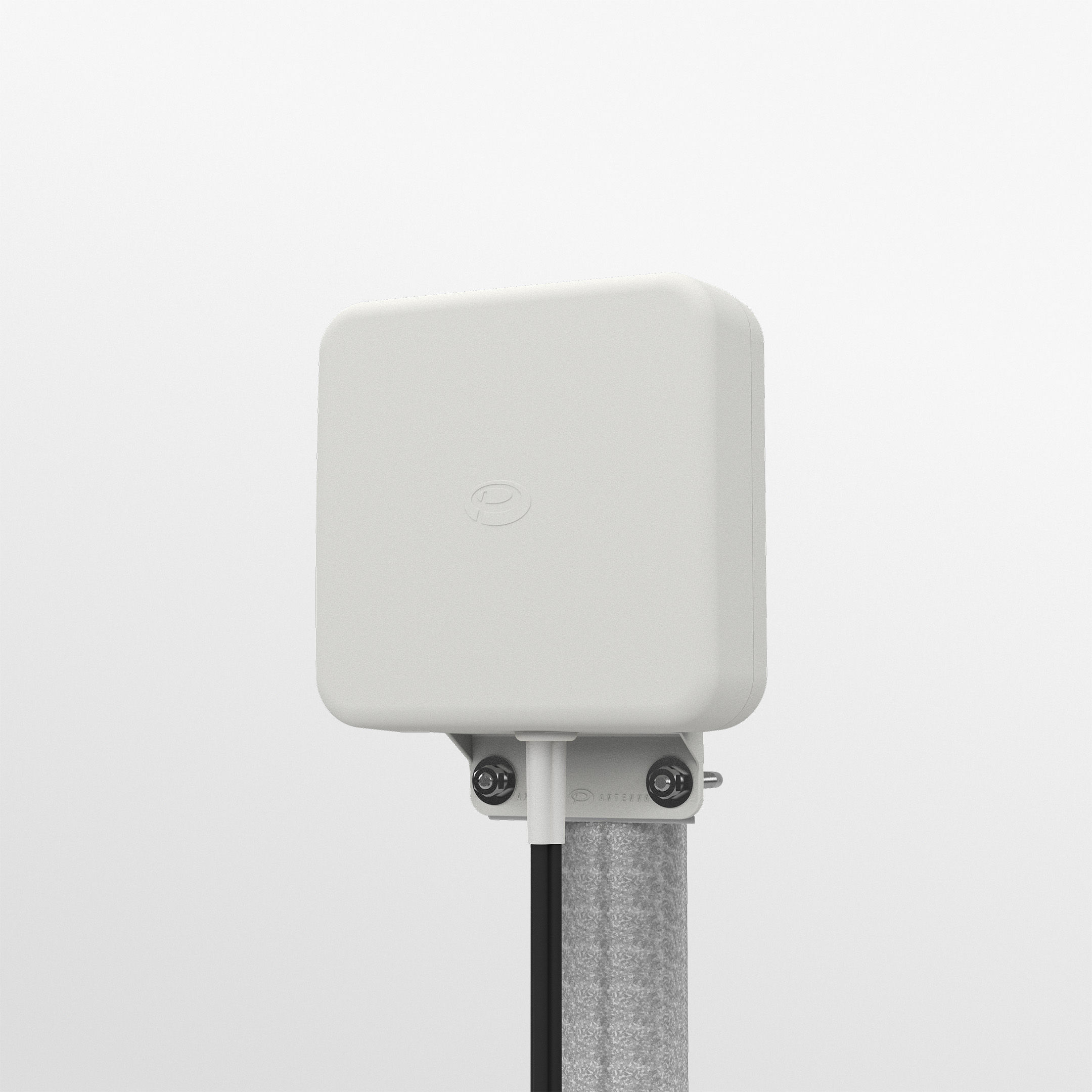 Panorama WMM4-7-49-5SP 4x4 MIMO 4G/5G Omni Wall / Mast Antenna with 5 m SMA Cables
