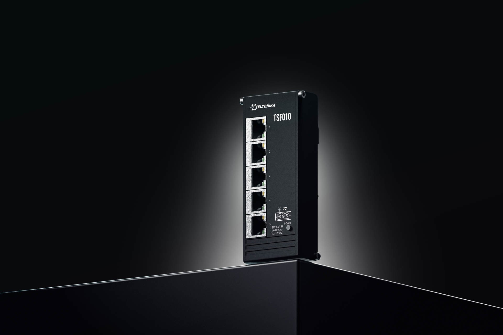 TSF010 FLAT INDUSTRIAL SWITCH 5 X 100 PORTS, 3-PIN POWER INPUT, COMPACT, INTEGRA — view 9